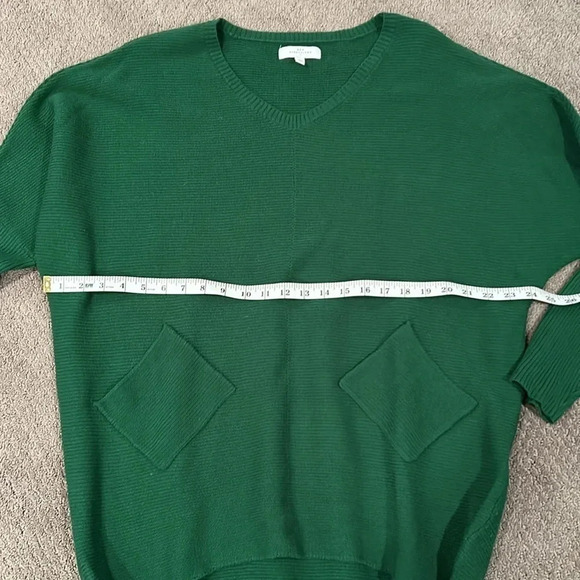 New directions oversized sweater size large green long v-neck - Picture 6 of 6